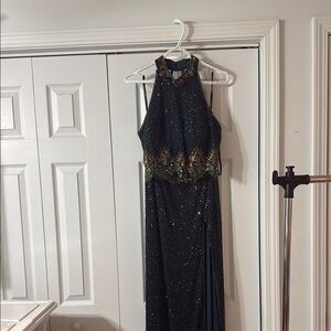 Sherri Hill‎ Black and Gold Prom Dress